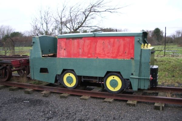 4w diesel mechanical locomotive, Edmund Nuttall contractors
